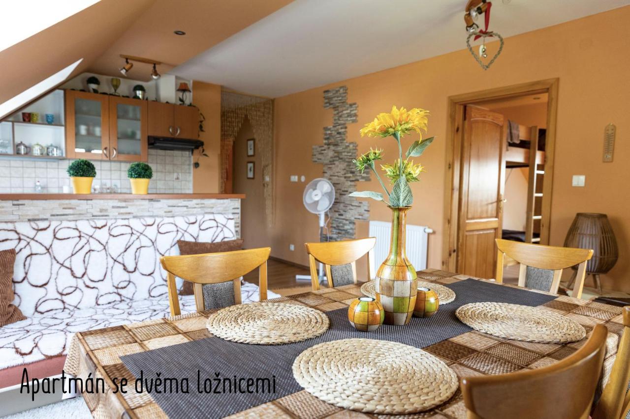 Appartamento Vyprachtice L.V. Esterno foto